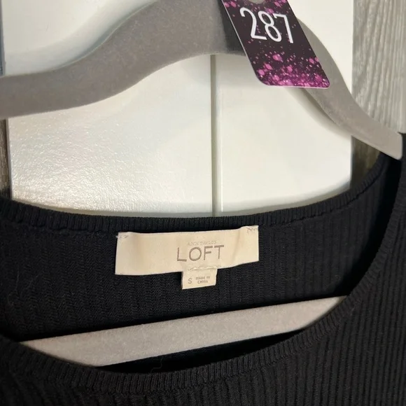 287. LOFT Black Ribbed Short Sleeve Top S - Picture 3 of 5